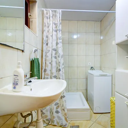 Casa vacanze Luka By Interhome Luka Krmpotska