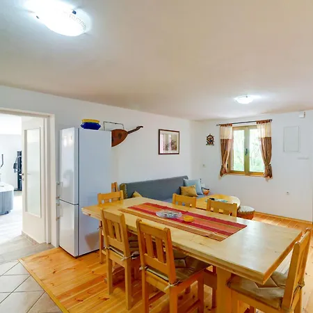 Luka By Interhome Vikendica Luka Krmpotska