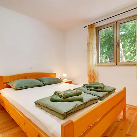 Luka By Interhome * Luka Krmpotska