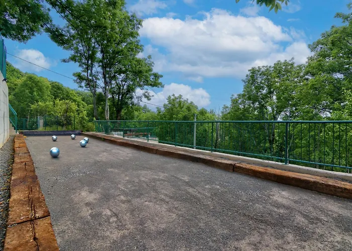 Luka By Interhome * Luka Krmpotska